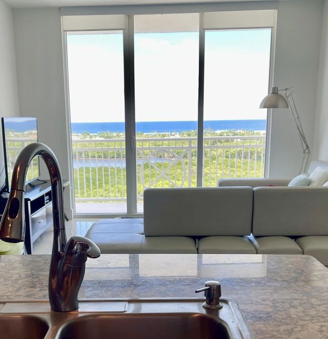 5 of 32 - 350 N Federal Highway #1206, Boynton Beach, FL