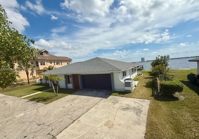 2 of 42 - 111 E North Shore Avenue, , FL