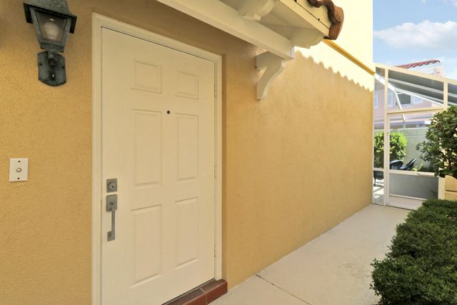 4 of 45 - 77 Laurel Oaks Circle, Tequesta, FL