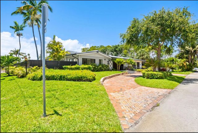 4 of 34 - 2811 Ne 53rd Court, Lighthouse Point, FL