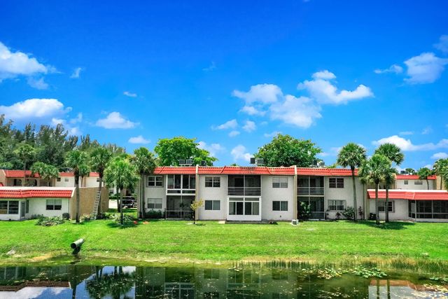 3 of 32 - 217 Lake Dora Drive, West Palm Beach, FL