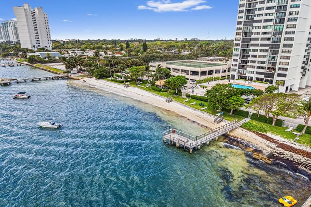 3 of 34 - 5600 N Flagler Drive #1106, West Palm Beach, FL