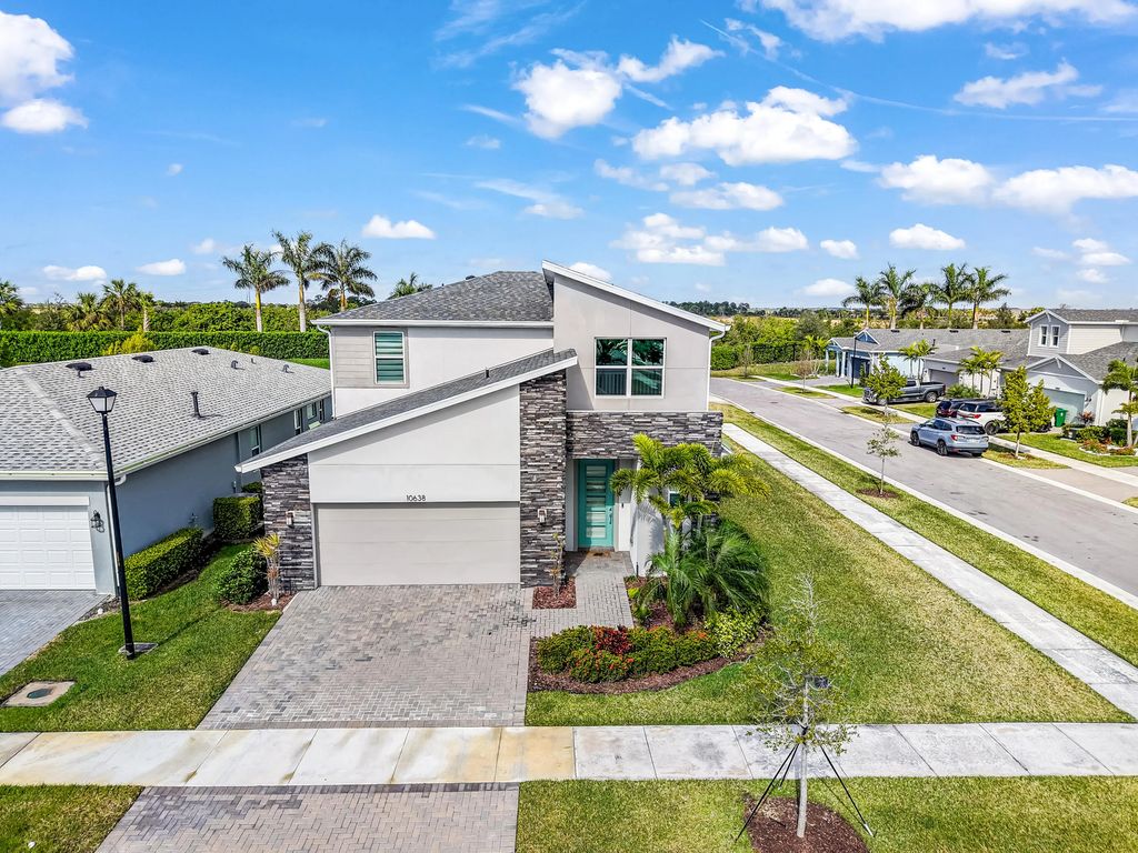 10638 Sw Hensley Street, Port St. Lucie
