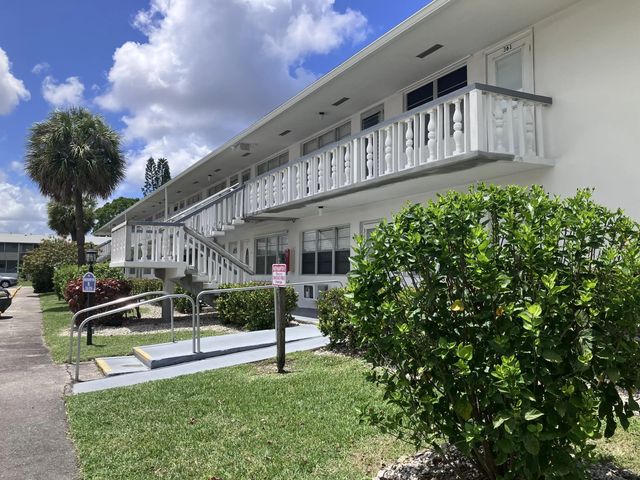 2 of 26 - 364 Northampton R, West Palm Beach, FL