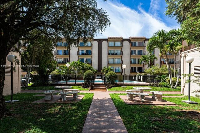 1950 W 54th Street #412, Hialeah