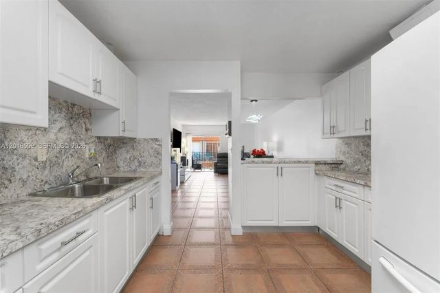 3 of 15 - 1950 W 54th Street #406, Hialeah, FL