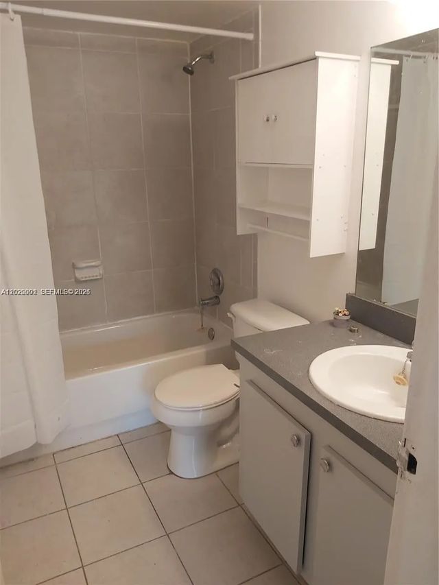 5 of 9 - 8370 Sands Point Boulevard #h306, Tamarac, FL