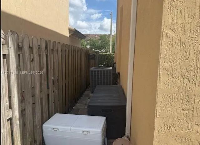 4 of 23 - 16564 Sw 43rd Street, , FL