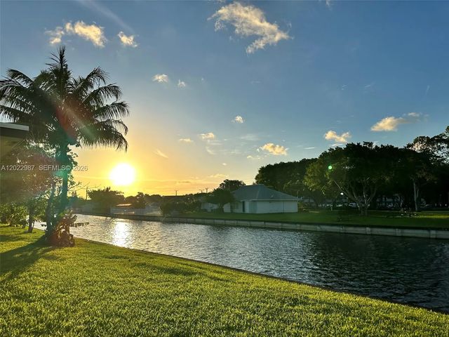 8309 Nw 59th Place, Tamarac