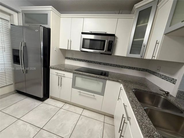 4 of 16 - 1893 S Ocean Drive #506, Hallandale Beach, FL