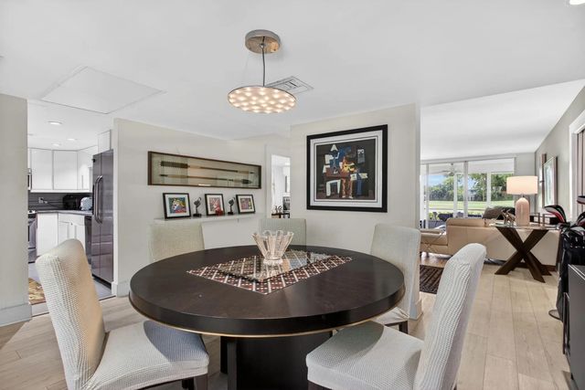 4 of 42 - 901 W Cypress Lane #103, Pompano Beach, FL