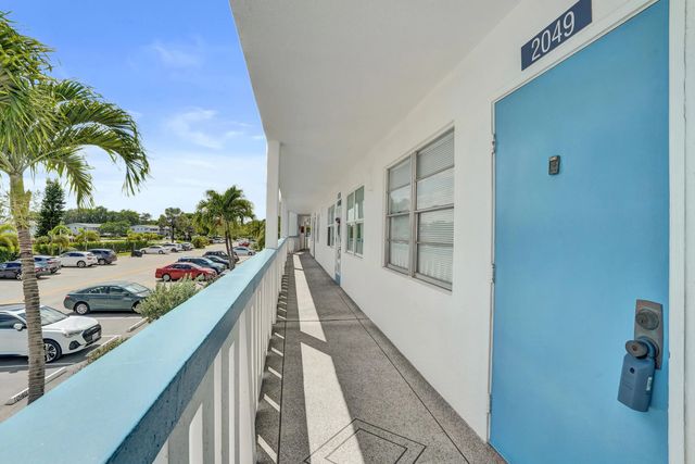 3 of 50 - 2049 Lyndhurst K #2049, Deerfield Beach, FL