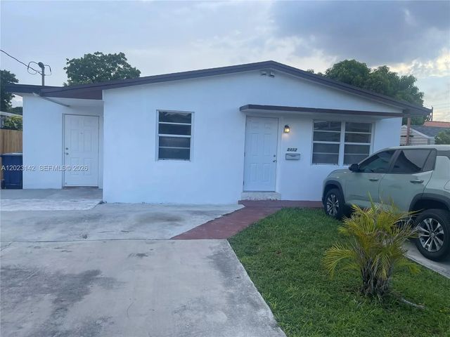 3 of 27 - 3410 Sw 89th Court, Miami, FL