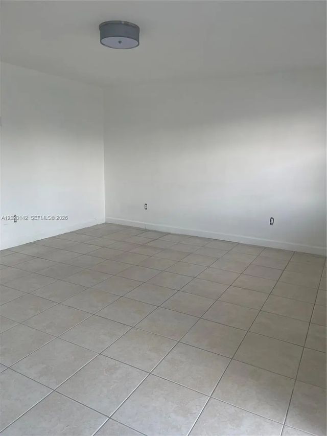 4 of 27 - 3410 Sw 89th Court, Miami, FL