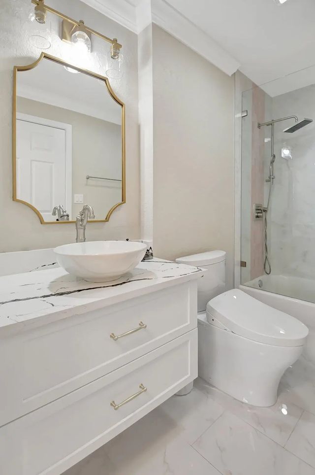 4 of 22 - 1803 N Flagler Drive #203, West Palm Beach, FL
