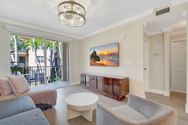 5 of 22 - 1803 N Flagler Drive #203, West Palm Beach, FL