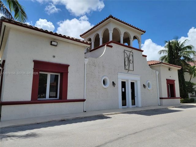 6707 N Kendall Drive #107, Pinecrest