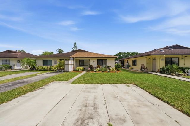 4 of 35 - 10222 Pine Drive, Boynton Beach, FL