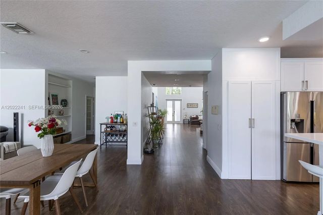 2 of 30 - 2517 Hunters Run Way, Weston, FL