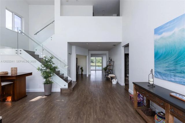 5 of 30 - 2517 Hunters Run Way, Weston, FL