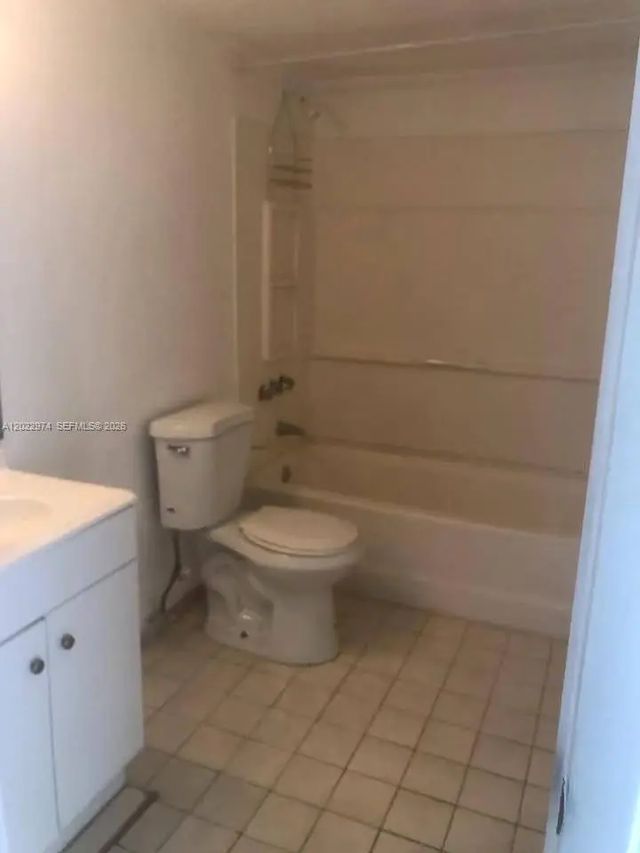 5 of 15 - 6155 Nw 186th Street #209, Hialeah, FL