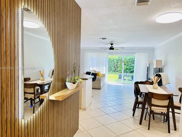 8952 Nw 38th Drive, Coral Springs
