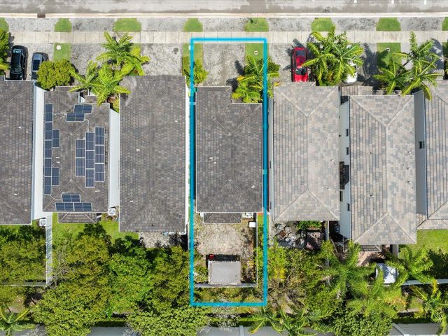 5 of 28 - 4441 Nw 48th Terrace, Tamarac, FL