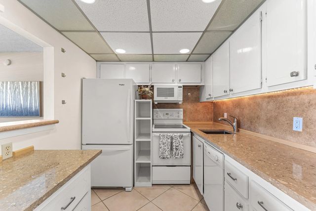 5 of 19 - 1017 Harwood C, Deerfield Beach, FL