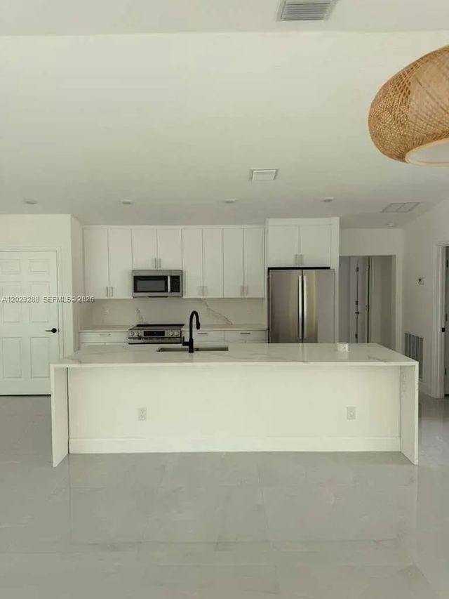 5 of 27 - 8636 100th Court, Vero Beach, FL