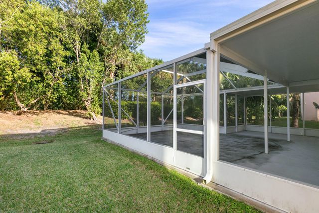 5 of 30 - 1086 Nw Leonardo Circle, Port St. Lucie, FL