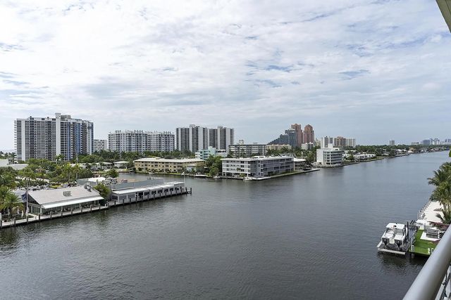2900 Ne 30th Street #apt 8j, Fort Lauderdale