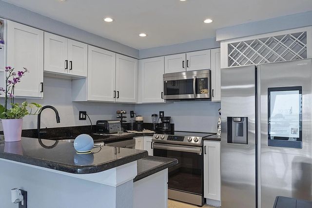 4 of 46 - 2900 Ne 30th Street #apt 8j, Fort Lauderdale, FL