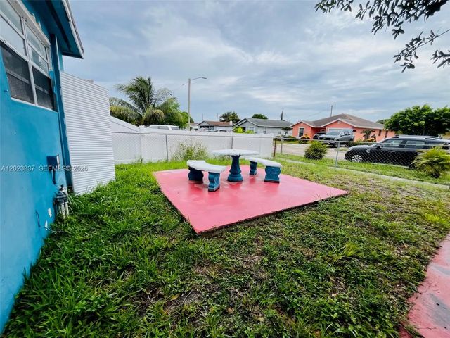 3 of 12 - 1344 W 10th Street, Riviera Beach, FL