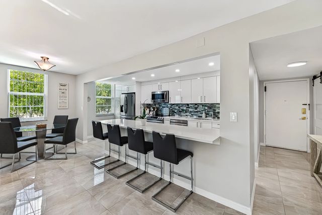 4 of 30 - 6000 Ne 22nd Way #3a, Fort Lauderdale, FL