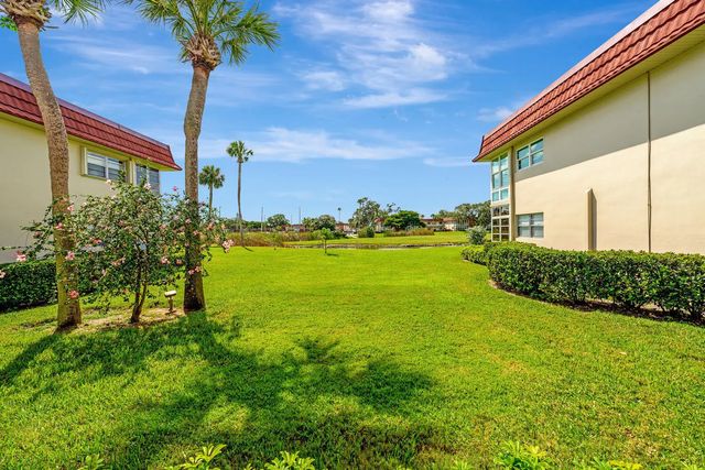 3 of 18 - 98 Spring Lake Drive, Vero Beach, FL