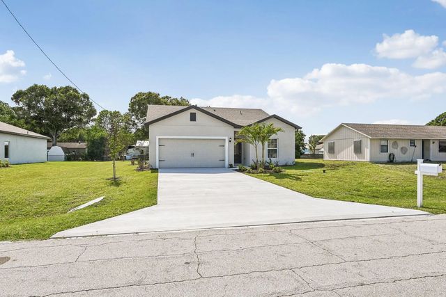 4 of 27 - 5808 Sunset Boulevard, Fort Pierce, FL