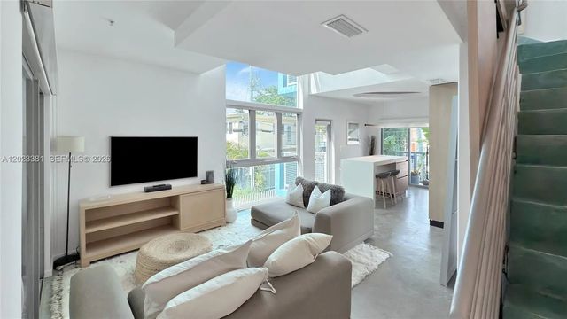 734 Michigan Avenue #7, Miami Beach