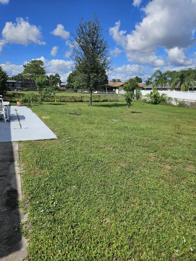 967 Se Breakwater Avenue, Port St. Lucie