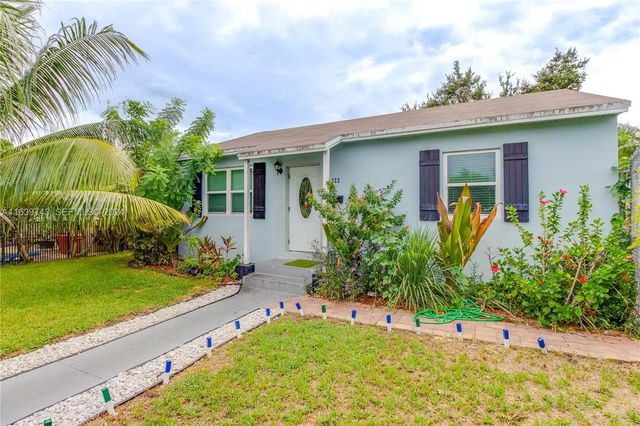 2 of 15 - 322 N C Street, Lake Worth Beach, FL