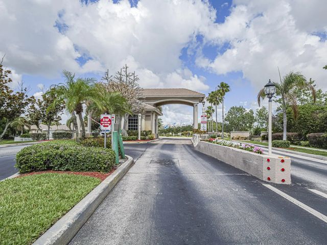 3 of 62 - 391 Nw Sheffield Circle, Port St. Lucie, FL