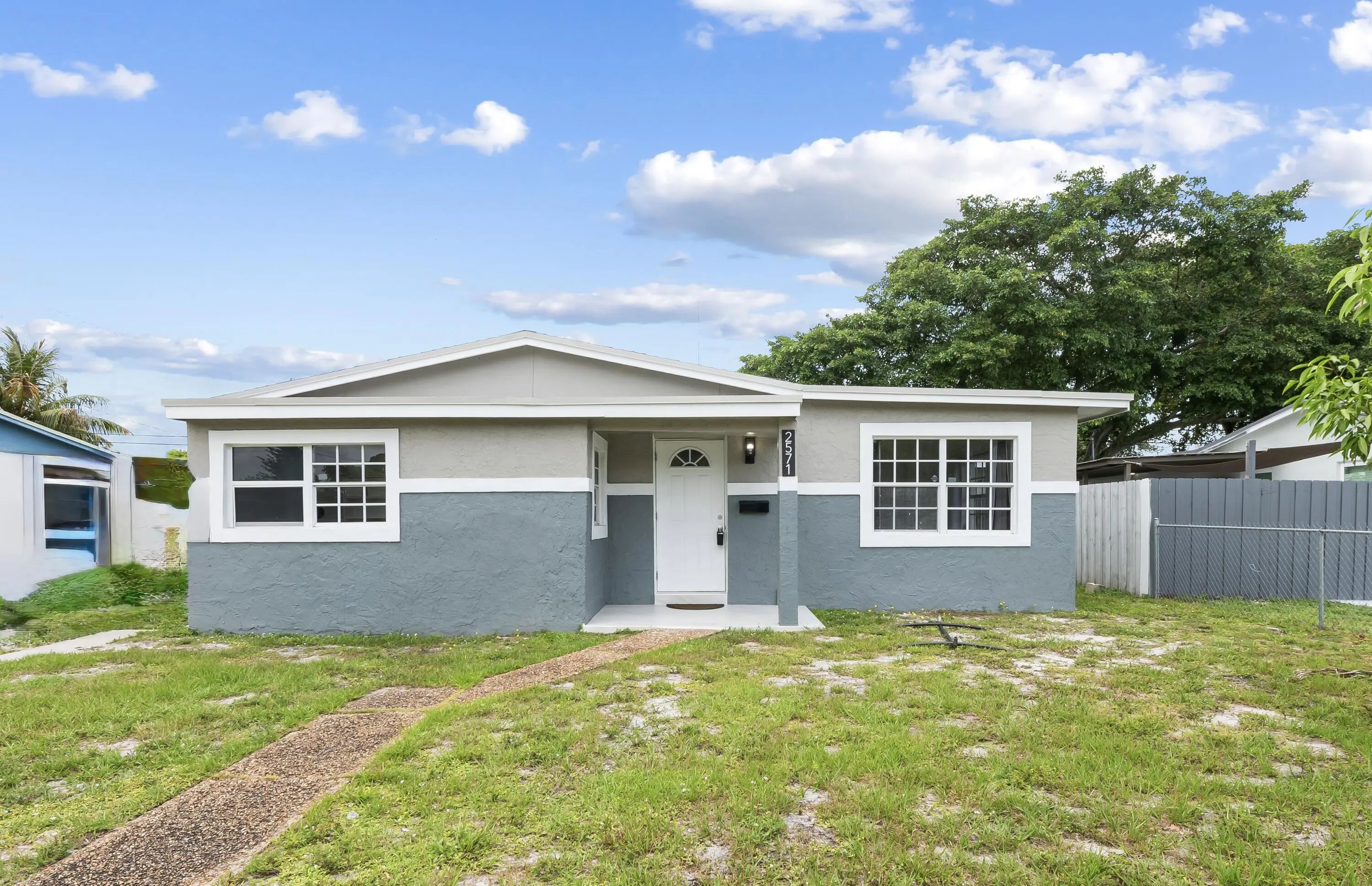 2571 Nw 18th Court, Fort Lauderdale