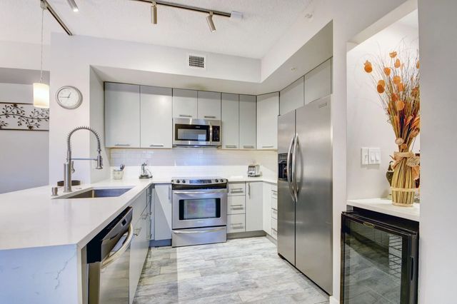 720 S Sapodilla Avenue #208, West Palm Beach