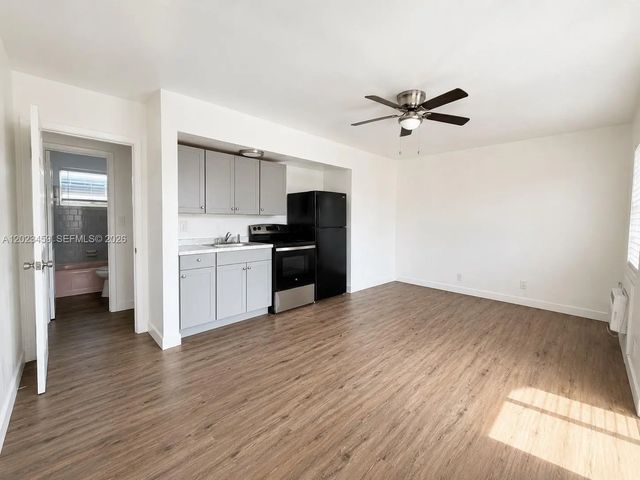 5 of 7 - 1730-1734 Fletcher Street, Hollywood, FL