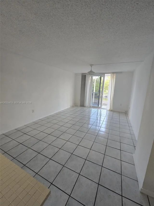 4 of 13 - 16950 W Dixie Highway #b320, North Miami Beach, FL