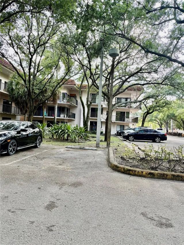4725 Sw 62nd Avenue #104, Davie