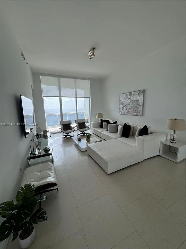 4 of 36 - 16001 Collins Avenue #4006, Sunny Isles Beach, FL
