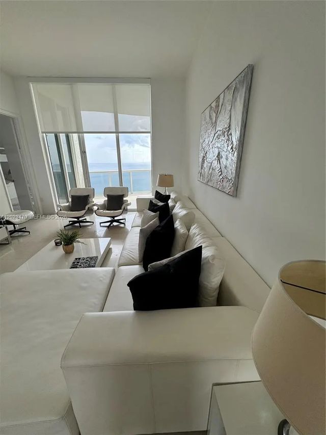 5 of 36 - 16001 Collins Avenue #4006, Sunny Isles Beach, FL