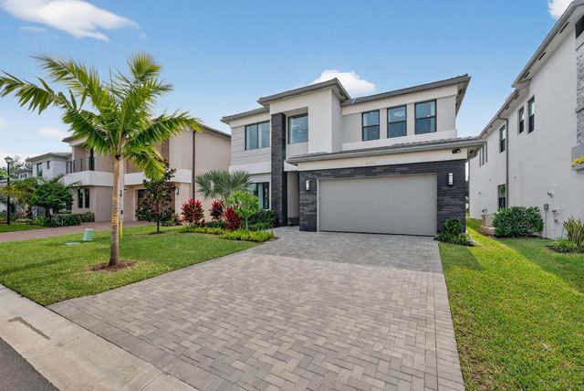 8252 Essex Country Club Drive, Boca Raton