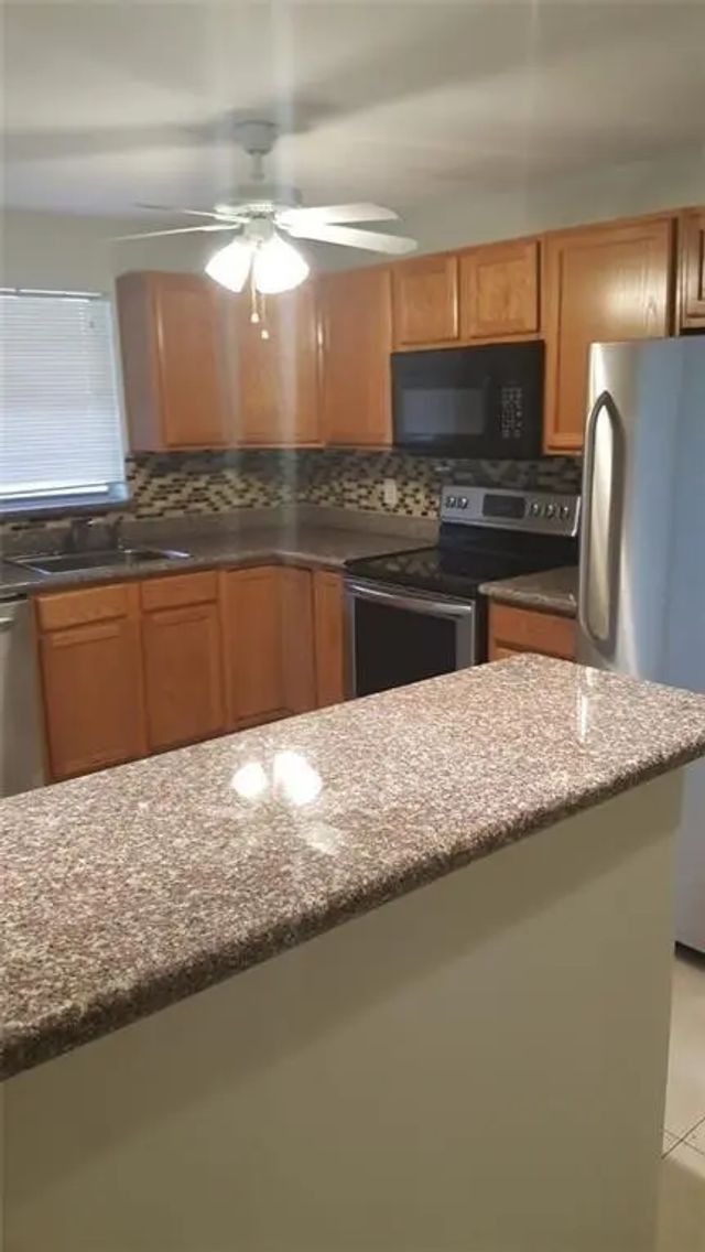 2 of 19 - 180 Ne 12th Avenue #17a, Hallandale Beach, FL