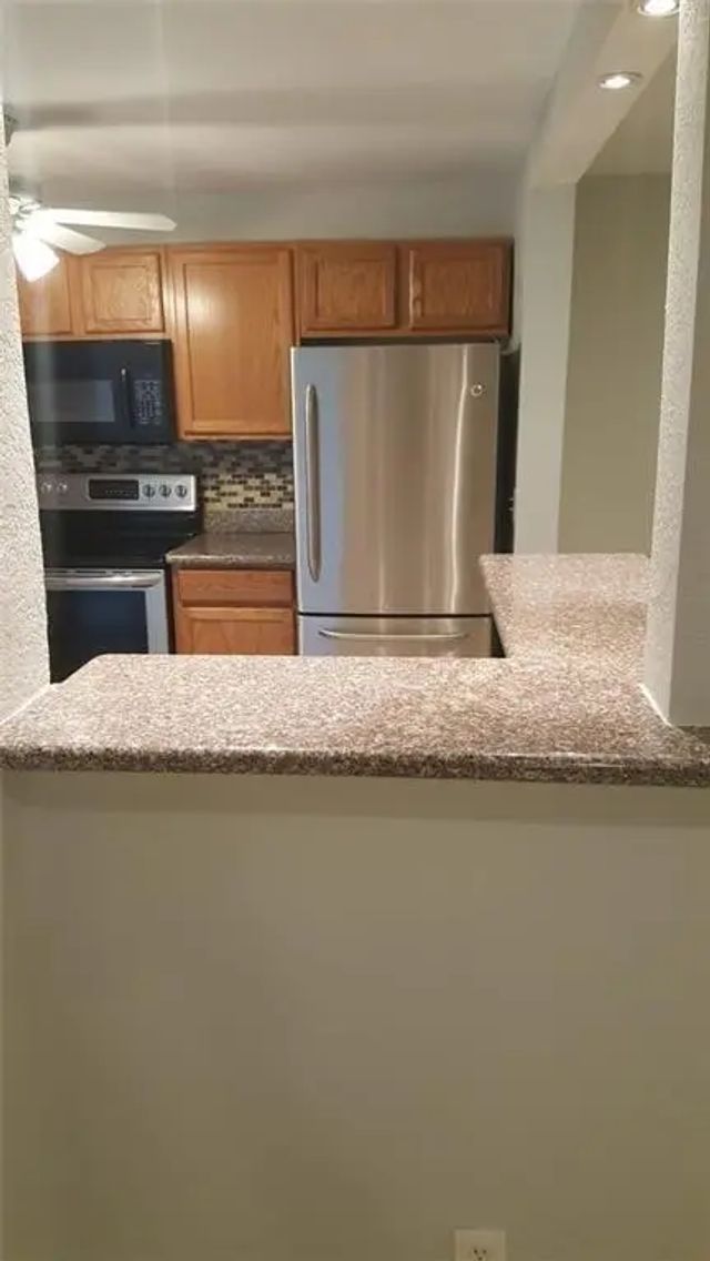 3 of 19 - 180 Ne 12th Avenue #17a, Hallandale Beach, FL